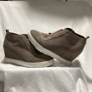 Steve Madden Taupe Suede Perforated Wedge Sneakers Ankle Boots Women Size 8